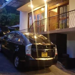 https://new-kandy-residence-20000.kandyhotelsnow.com